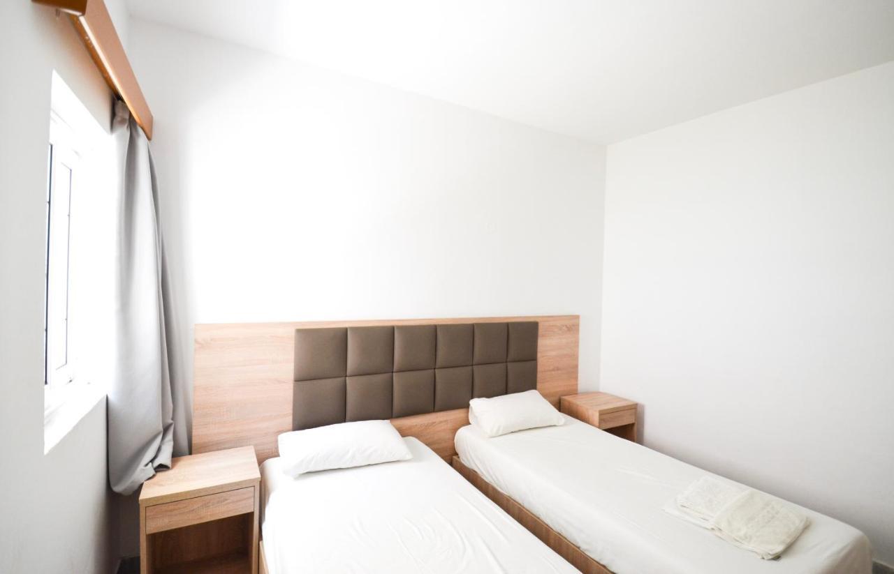 Coralli Apartments Pefki エクステリア 写真