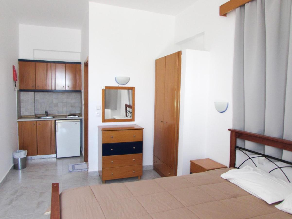 Coralli Apartments Pefki エクステリア 写真